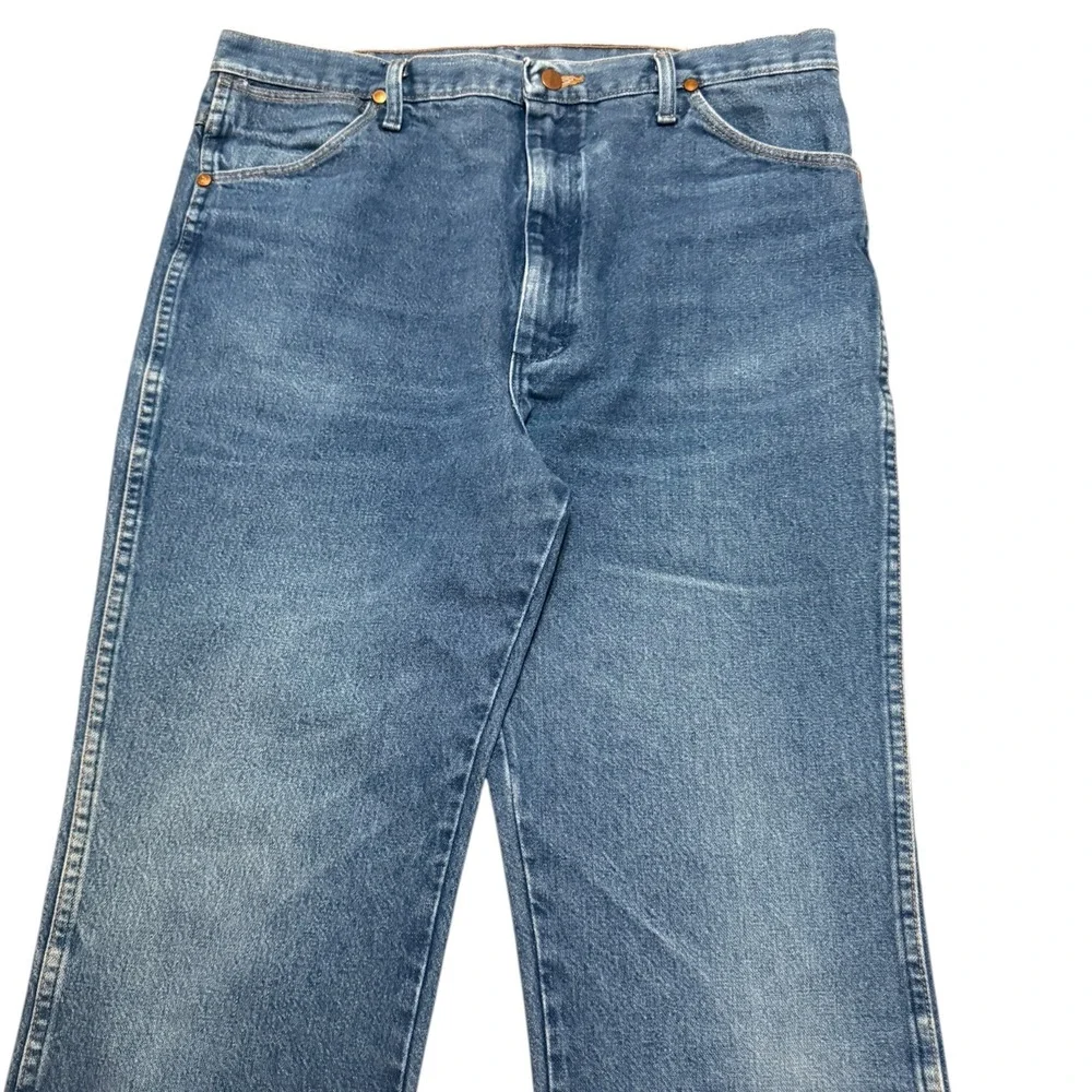 Wrangler Cowboy Cut Slim Fit Jeans Medium Wash Denim Mens 38x36 Classic 936DEN